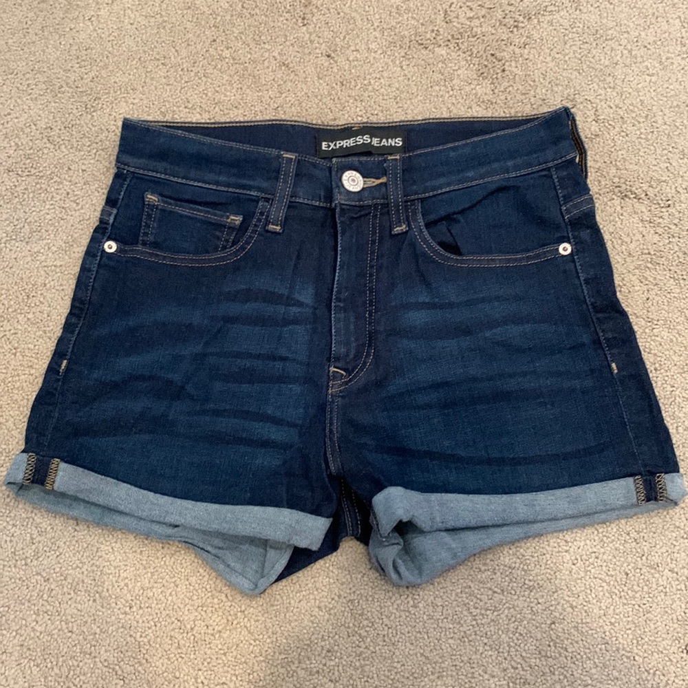 Express jean shorts, size 6, like new